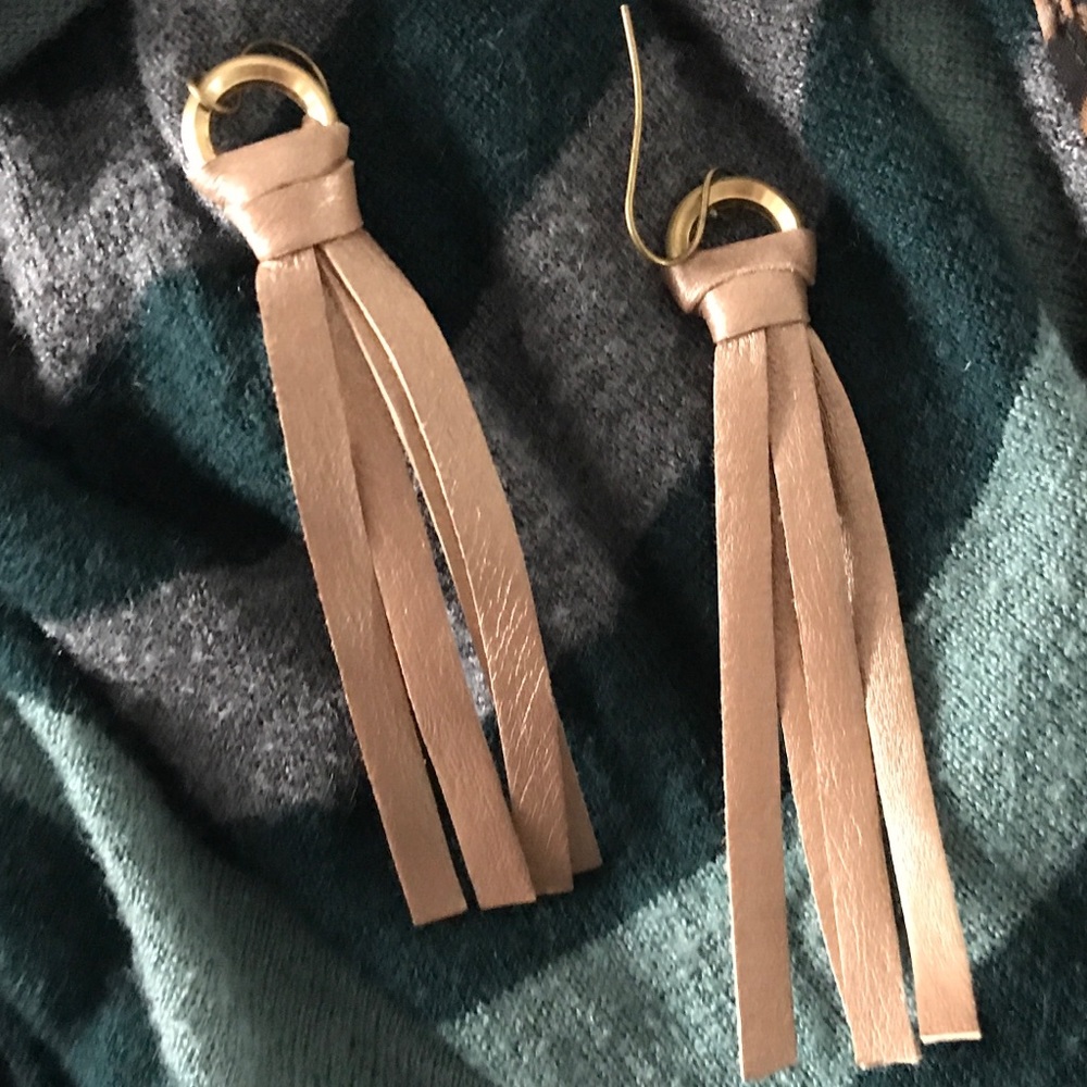 Gold/Beige Fringe Earrings